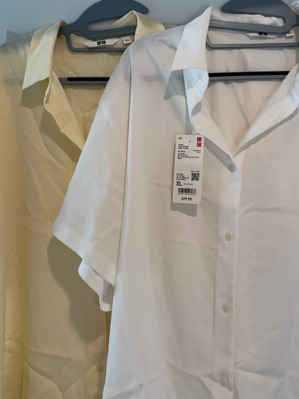 Uniqlo womens Short-Sleeve Button-Down Shirt in White and Cream
